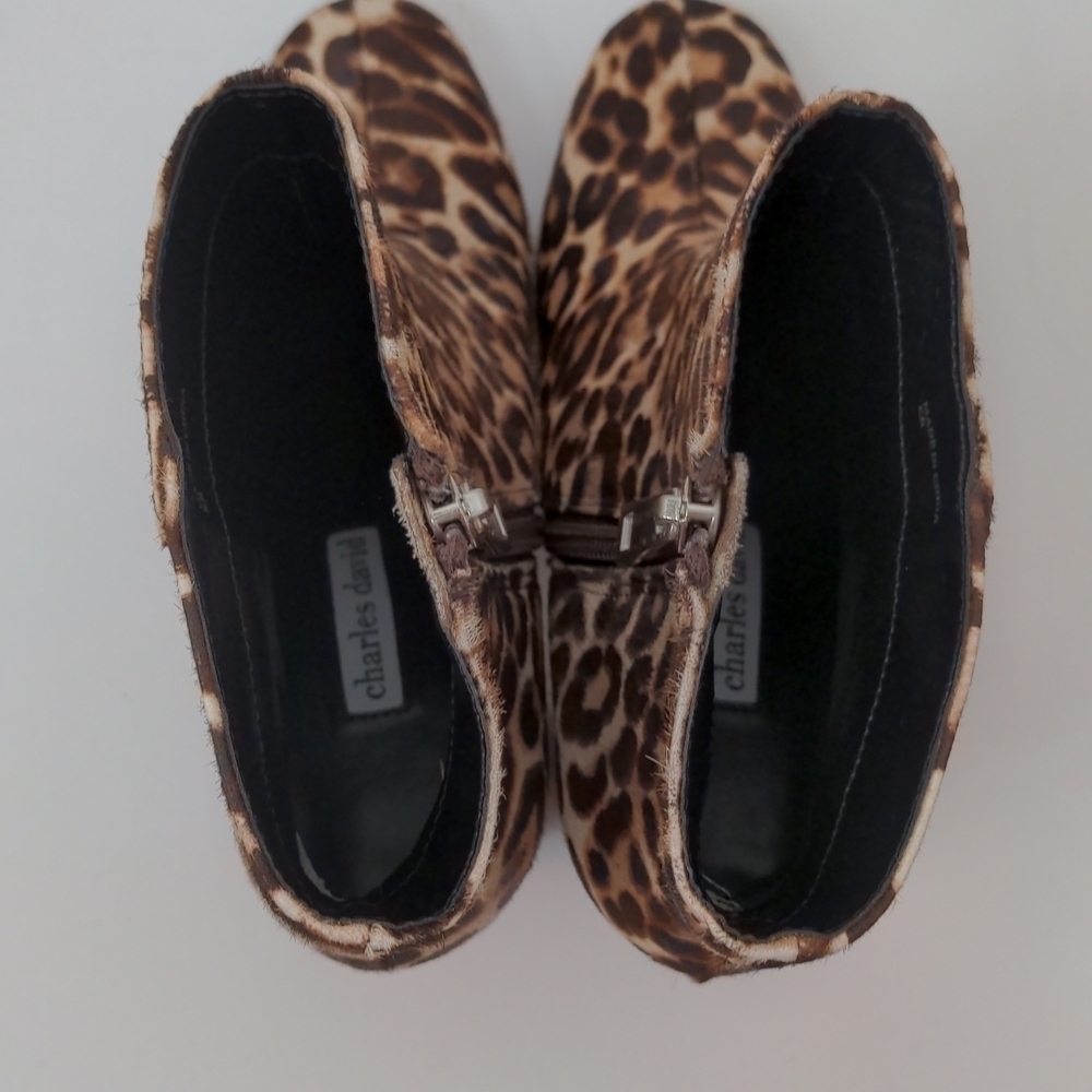 charles David Leopard Print Calf Hair Ankle Boots NWOB 7.5 - Picture 7 of 9